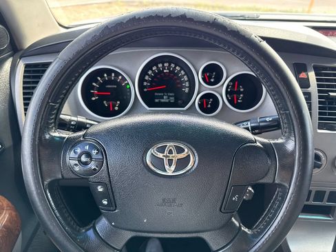 Used 2011 Toyota Tundra Limited w/ Memory Pkg AWD/4WD image 23