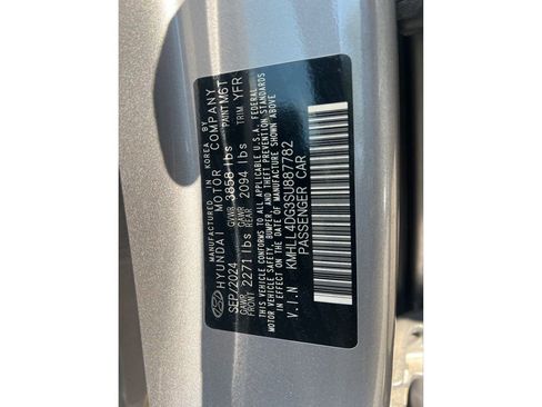 Certified 2025 Hyundai Elantra SE image 13