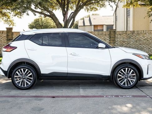 Used 2024 Nissan Kicks SV image 14