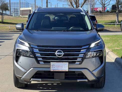 Certified 2025 Nissan Rogue SL w/ Tech Package image 7