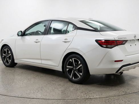 Used 2025 Nissan Sentra SV image 6