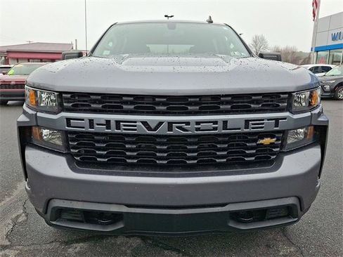 Used 2021 Chevrolet Silverado 1500 Custom image 3