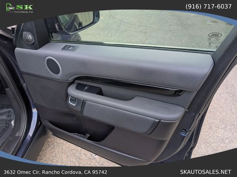 Used 2017 Land Rover Discovery SE AWD/4WD image 35