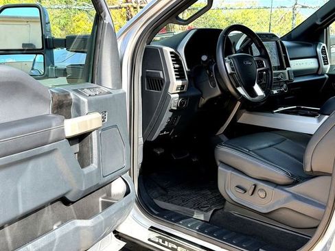 Certified 2022 Ford F250 Lariat w/ Tremor Off-Road Package image 8