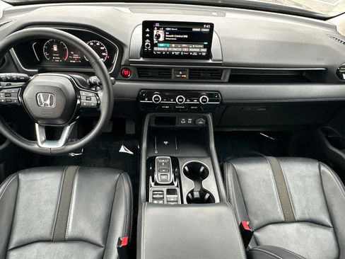 Certified 2025 Honda Pilot EX-L image 13