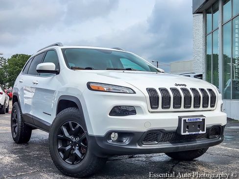 Used 2014 Jeep Cherokee Latitude w/ Comfort/Convenience Group AWD/4WD image 1
