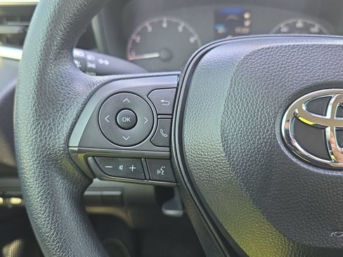 Used 2025 Toyota Corolla LE FWD image 16
