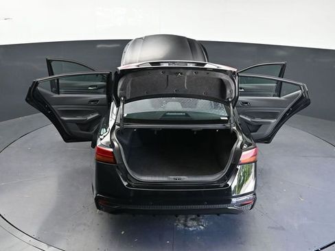 Used 2025 Nissan Altima 2.5 SV FWD image 43