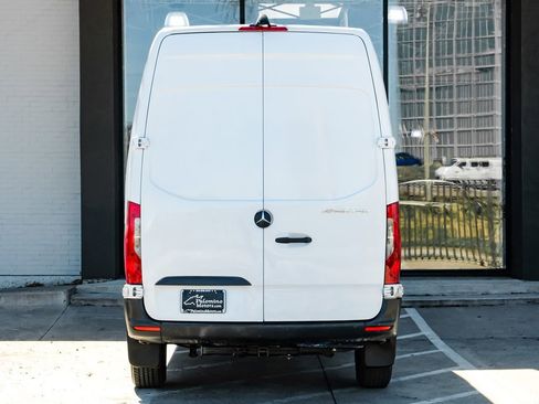 Used 2019 Mercedes-Benz Sprinter 144 Cargo w/ Driver Convenience Package image 8