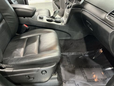 Used 2018 Jeep Grand Cherokee Limited image 25