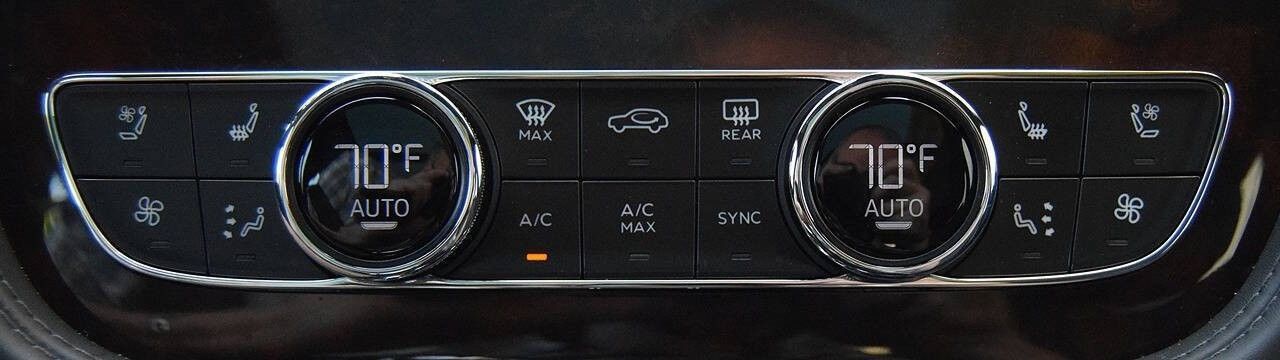 Used 2019 Bentley Bentayga AWD/4WD image 34