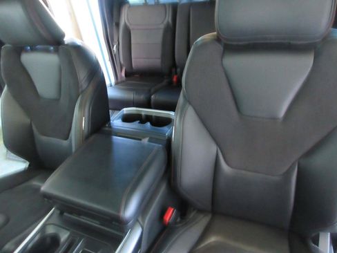 Used 2025 Ford F150 Raptor AWD/4WD image 15