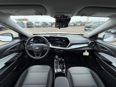 New 2026 Chevrolet Trax LT image 21