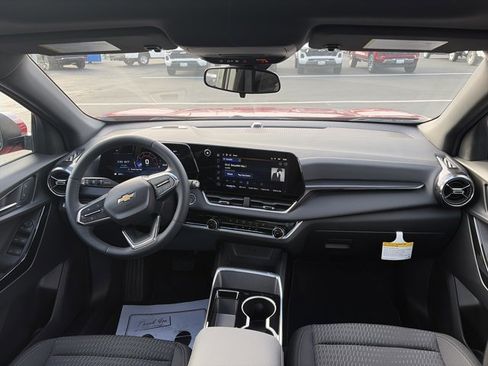 Used 2025 Chevrolet Equinox LT image 13
