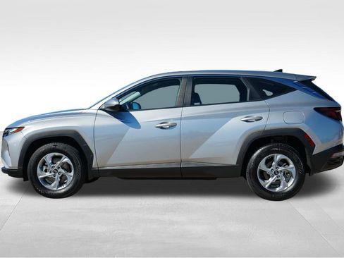 Certified 2023 Hyundai Tucson SE image 4
