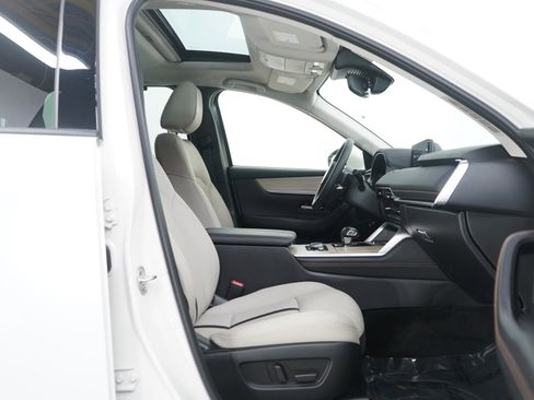 Certified 2024 MAZDA CX-90 3.3 Turbo w/ Preferred Plus image 10