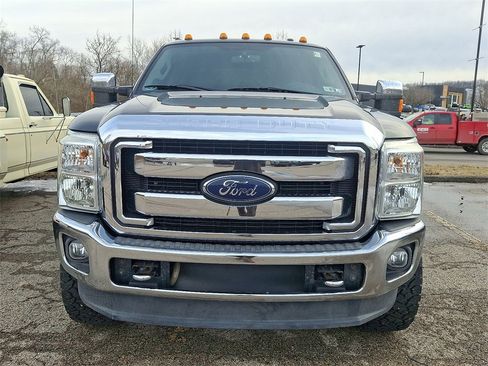Used 2016 Ford F250 XLT w/ XLT Premium Package image 2