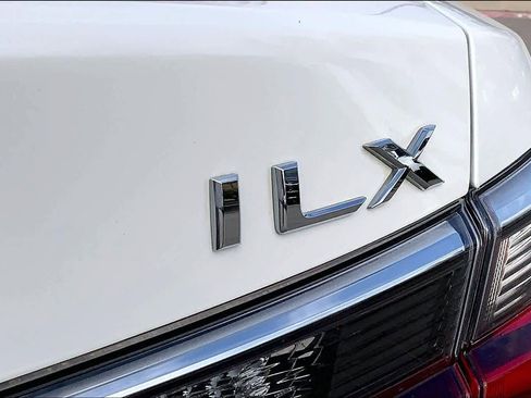 Used 2022 Acura ILX w/ Premium Package image 10