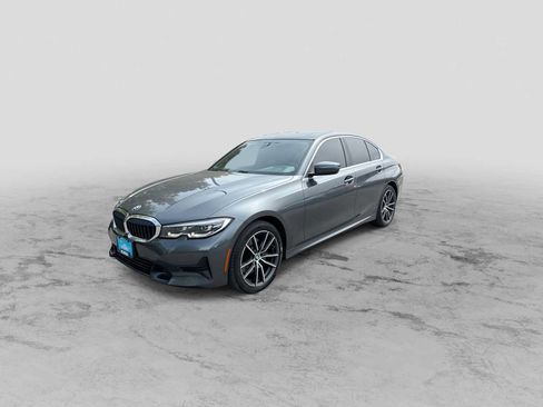 Used 2020 BMW 330i Sedan w/ Convenience Package RWD image 4