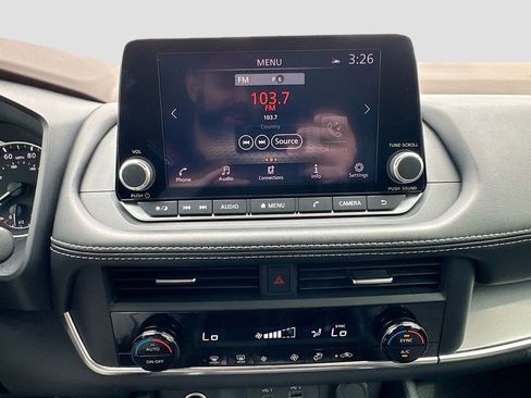 Used 2023 Nissan Rogue SV FWD image 14