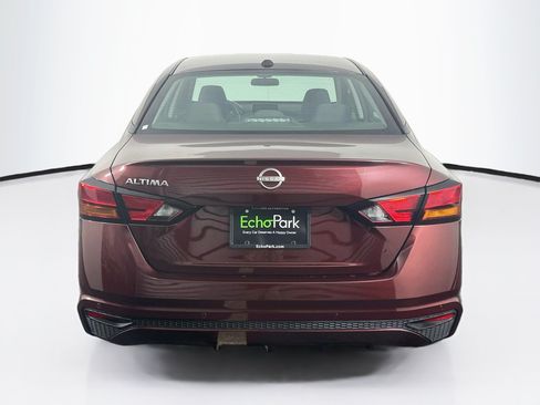 Used 2025 Nissan Altima 2.5 SV FWD image 7