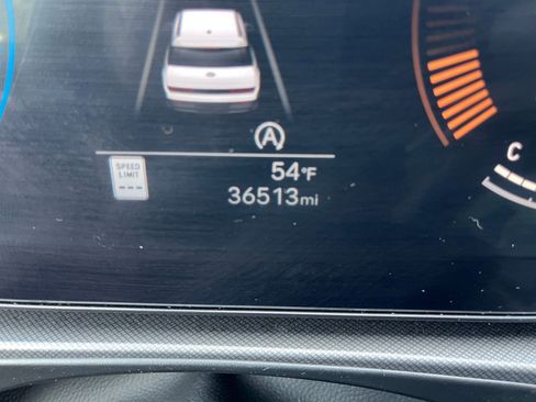 Used 2025 Hyundai Santa Fe SEL image 35