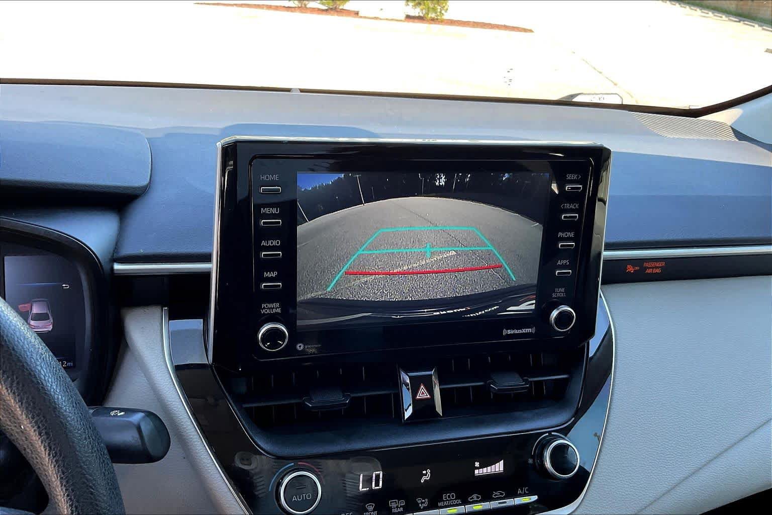 Used 2021 Toyota Corolla LE FWD image 26