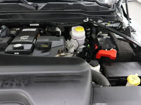 Used 2024 RAM 3500 Tradesman w/ Chrome Appearance Group image 19