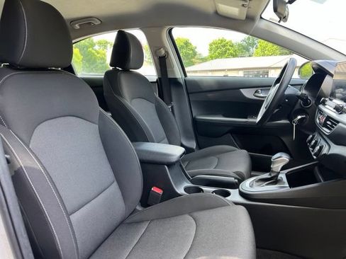 Used 2024 Kia Forte LXS FWD image 23