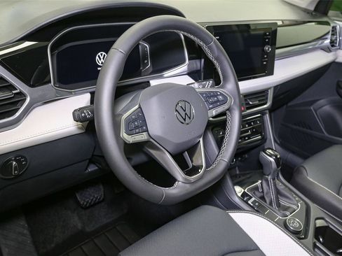 New 2026 Volkswagen Taos SEL AWD/4WD image 18