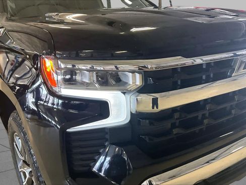 Used 2022 Chevrolet Silverado 1500 LT AWD/4WD image 27