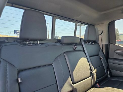 Used 2025 GMC Sierra 1500 SLT AWD/4WD image 20