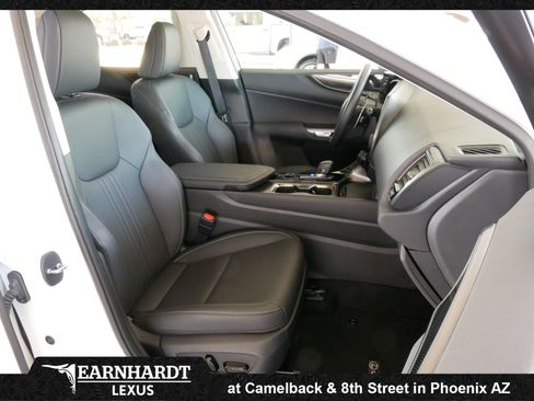 Used 2025 Lexus NX 250 FWD image 8