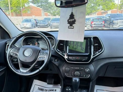 Used 2019 Jeep Cherokee Limited AWD/4WD image 11