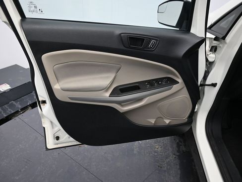 Used 2020 Ford EcoSport S image 9