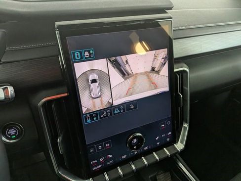 Certified 2025 GMC Acadia Elevation image 30