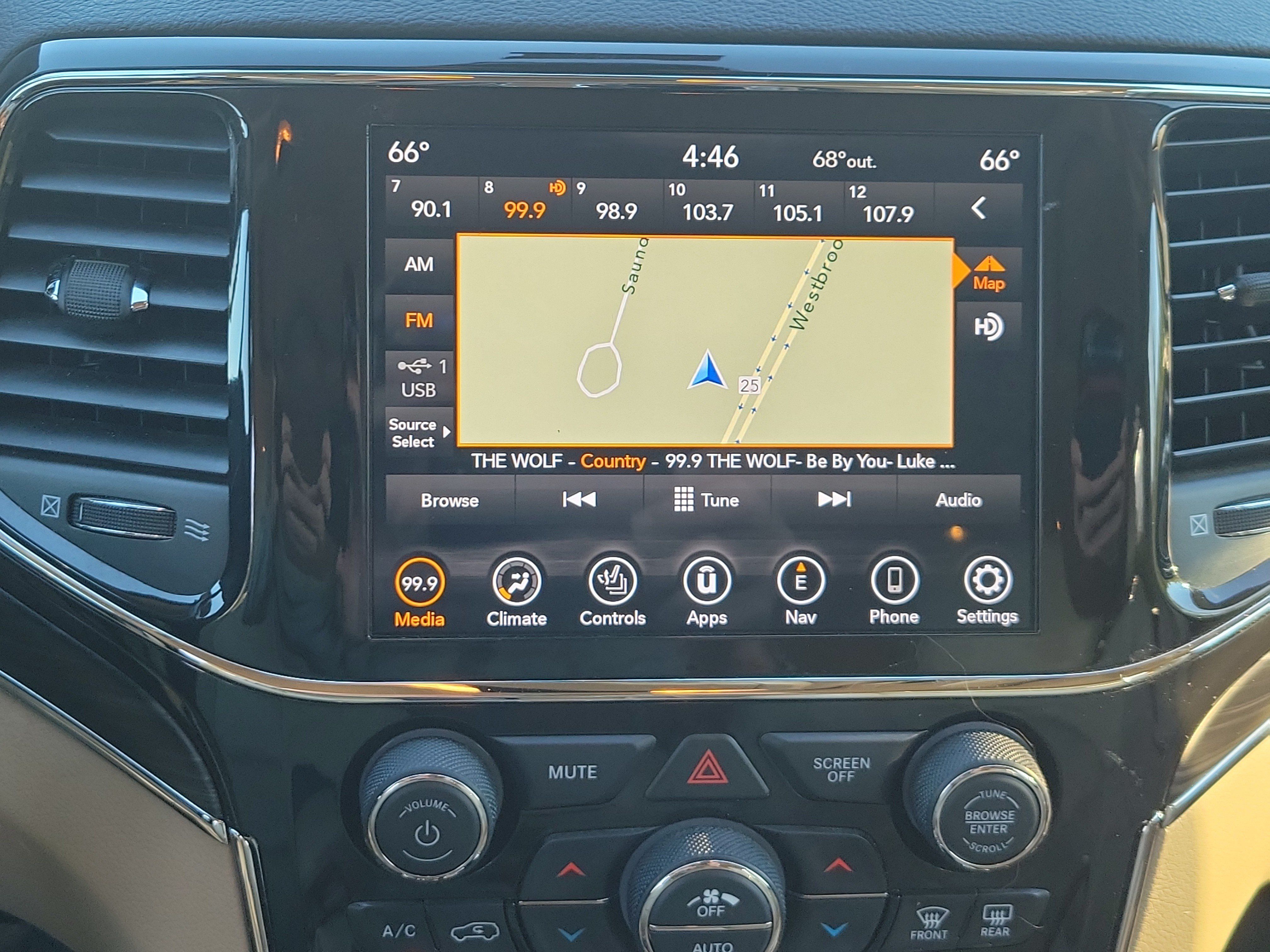 Used 2021 Jeep Grand Cherokee Limited AWD/4WD image 25