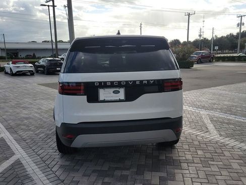 New 2025 Land Rover Discovery S AWD/4WD image 4