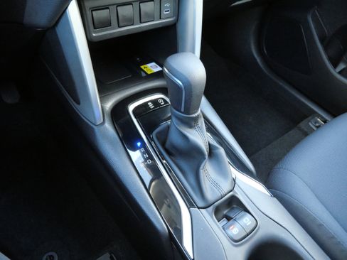 Certified 2023 Toyota Corolla Cross LE image 25