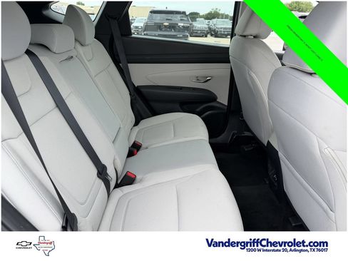 Used 2025 Hyundai Tucson SE FWD image 29