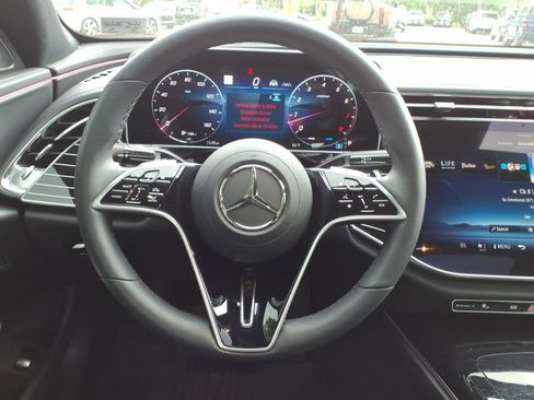 Used 2026 Mercedes-Benz E 350 4MATIC Sedan image 21