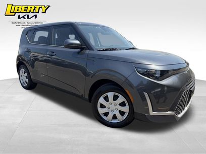 Used 2023 Kia Soul LX