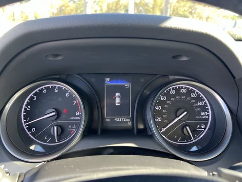 Used 2022 Toyota Camry SE image 21