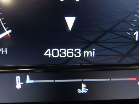 Used 2023 GMC Sierra 1500 SLT w/ SLT Convenience Package image 16