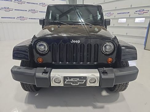 Used 2012 Jeep Wrangler Unlimited Sahara w/ Dual Top Group image 11