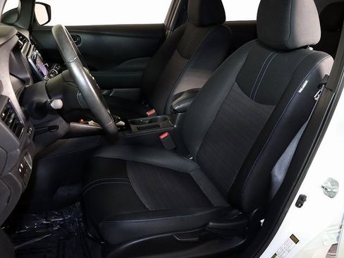 Used 2019 Nissan Leaf SV image 4