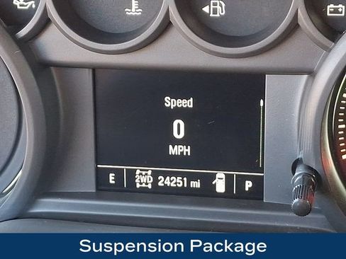 Used 2022 Chevrolet Silverado 1500 Custom Trail Boss w/ LPO, Dark Essentials Package AWD/4WD image 4