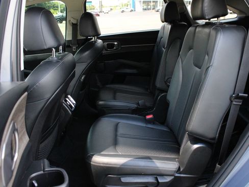 Used 2021 Kia Sorento EX w/ Panoramic Sunroof Package AWD/4WD image 19