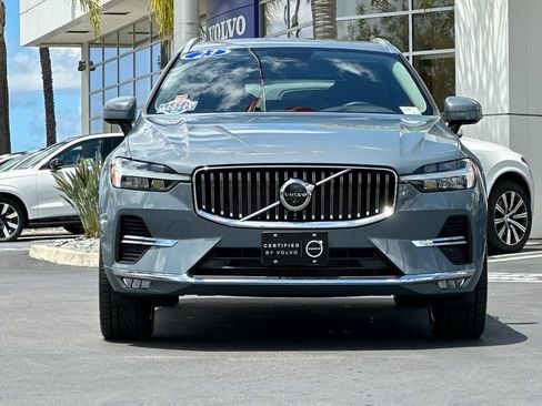 Certified 2023 Volvo XC60 B5 Plus AWD/4WD image 8