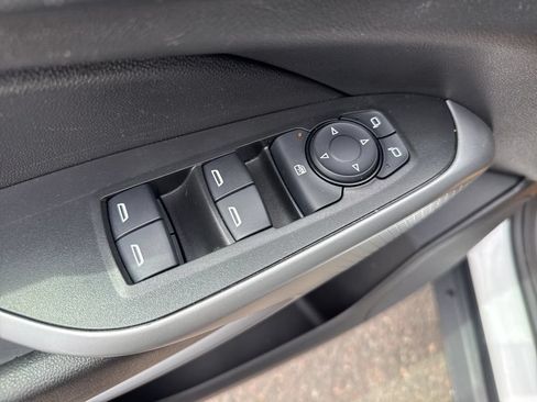 Used 2024 Chevrolet Trax RS w/ Driver Confidence Package FWD image 19
